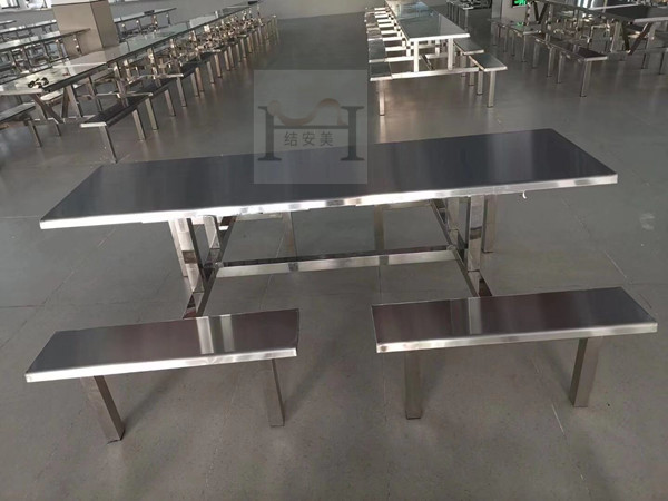 8人座不锈钢餐桌 出嫁 了